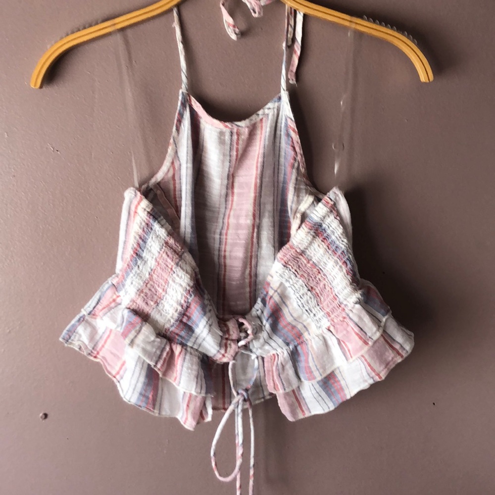 AE Ruffle Crop Top - Picture 3 of 4